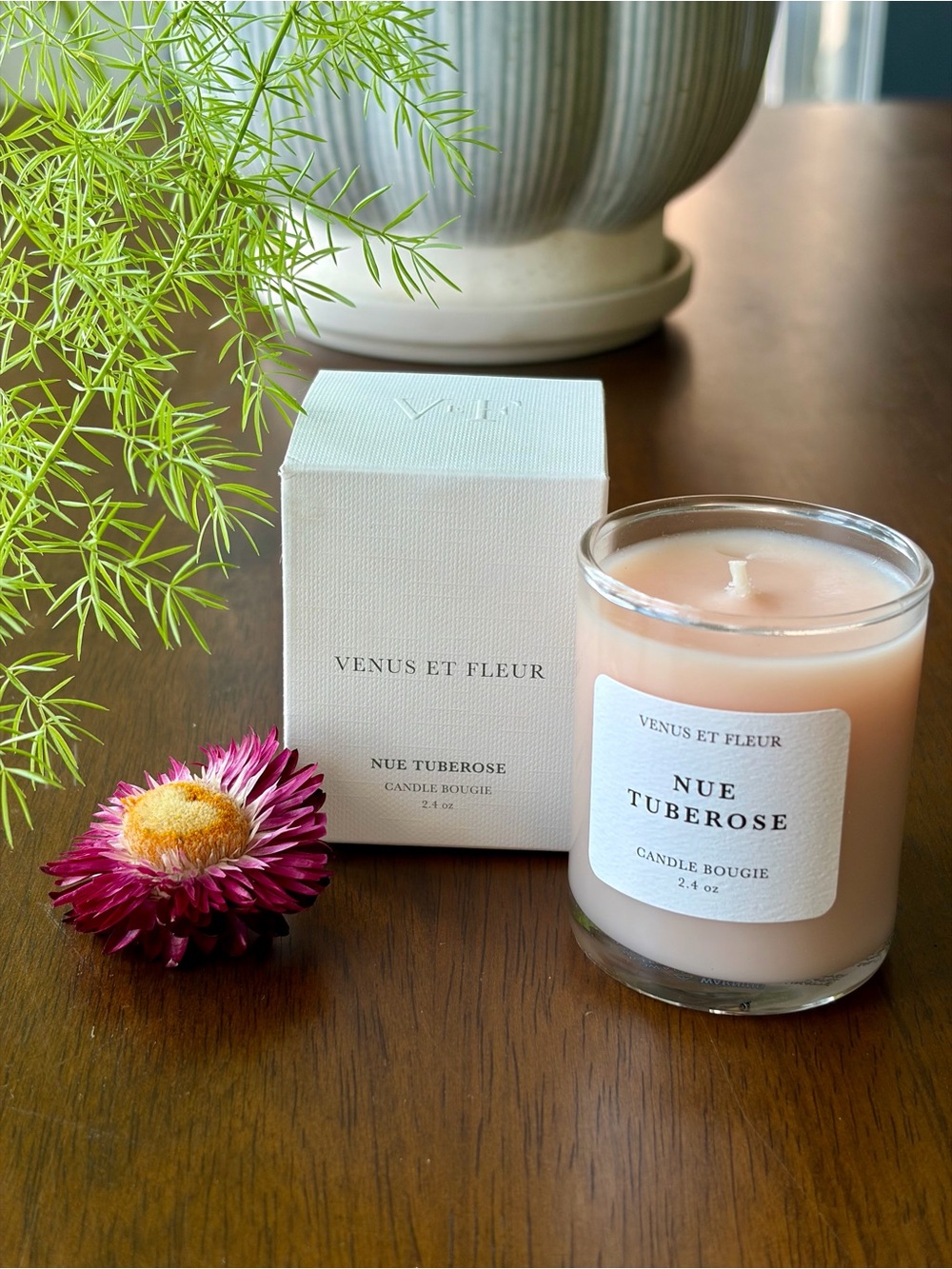 NIB Venus et Fleur Nue Tuberose Candle 2.4 oz